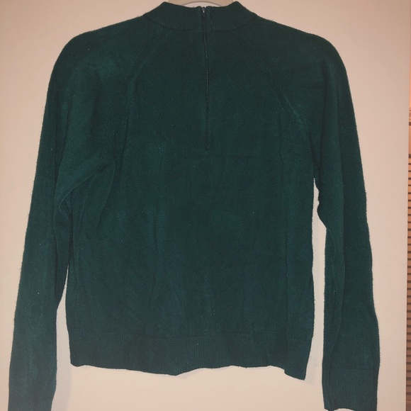 Green turtleneck - Picture 3 of 3